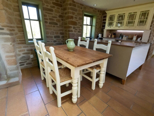 Rustic Farmhouse Pine Dining Table with Four Chairs – Antique Vintage Style