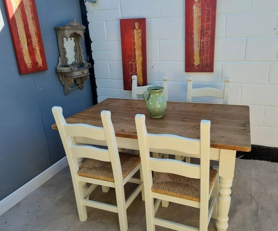 Rustic Farmhouse Pine Dining Table with Four Chairs – Antique Vintage Style