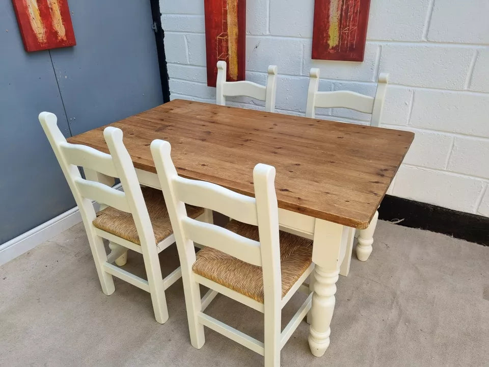 Rustic Farmhouse Pine Dining Table with Four Chairs – Antique Vintage Style