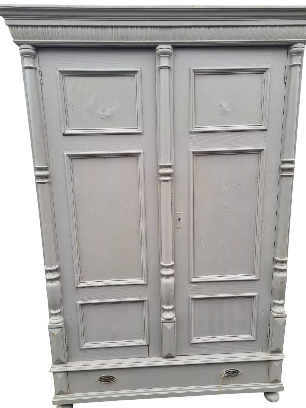 Antique Pine Wardrobe – Farmhouse Elegance