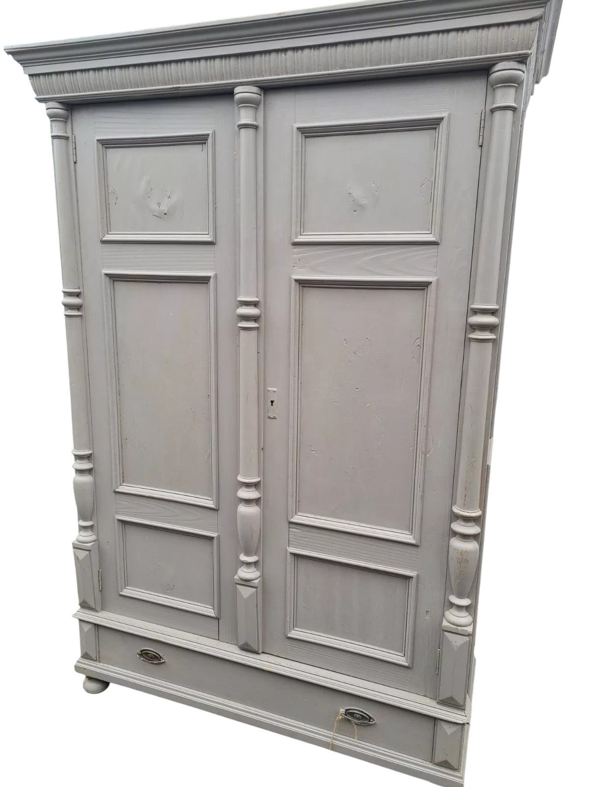Antique Pine Wardrobe – Farmhouse Elegance
