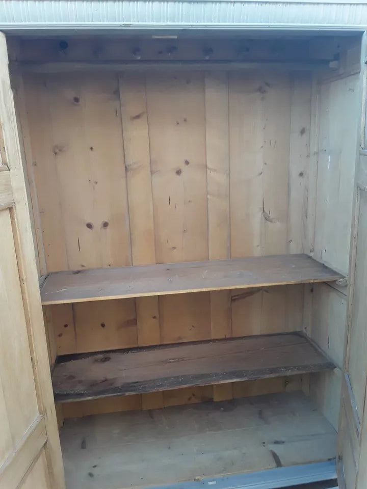 Antique Pine Wardrobe – Farmhouse Elegance